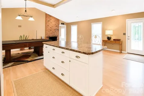 7904 Saddleview Court Charlotte NC 28215