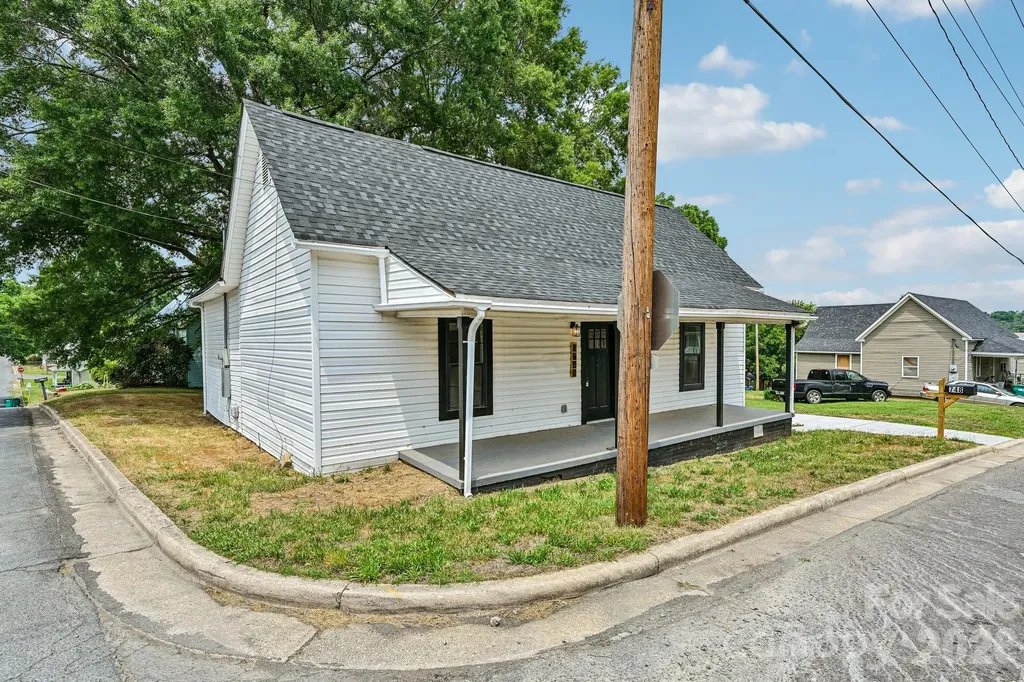 748 Efird Street Albemarle NC 28001