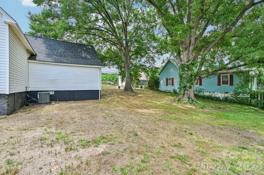 748 Efird Street Albemarle NC 28001