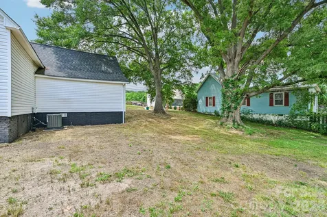 748 Efird Street Albemarle NC 28001