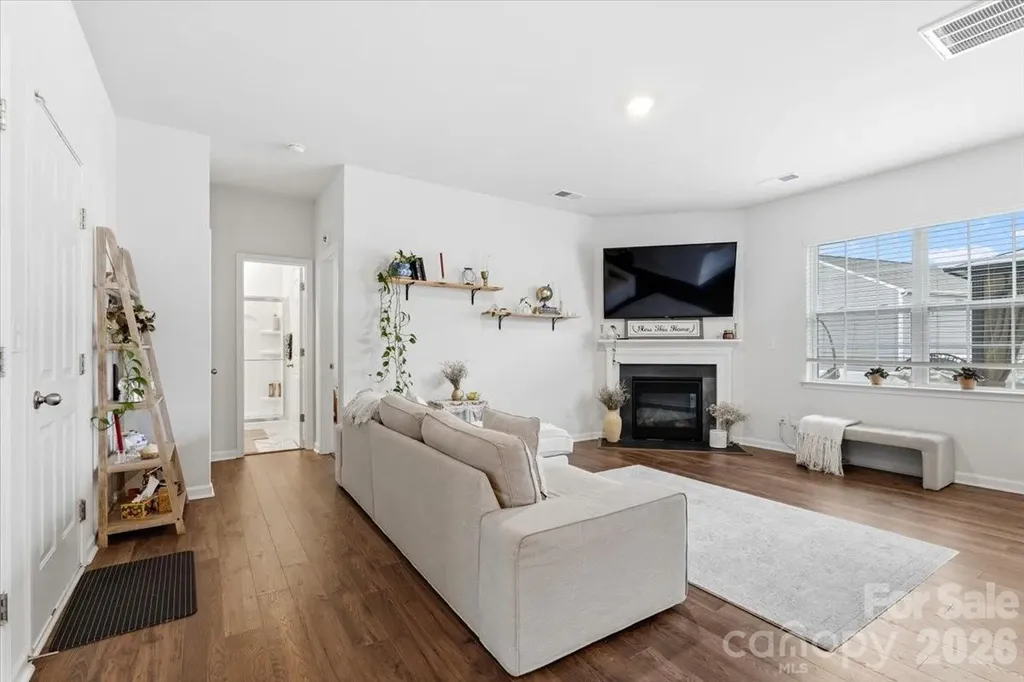 8022 Rowling Drive Charlotte NC 28215