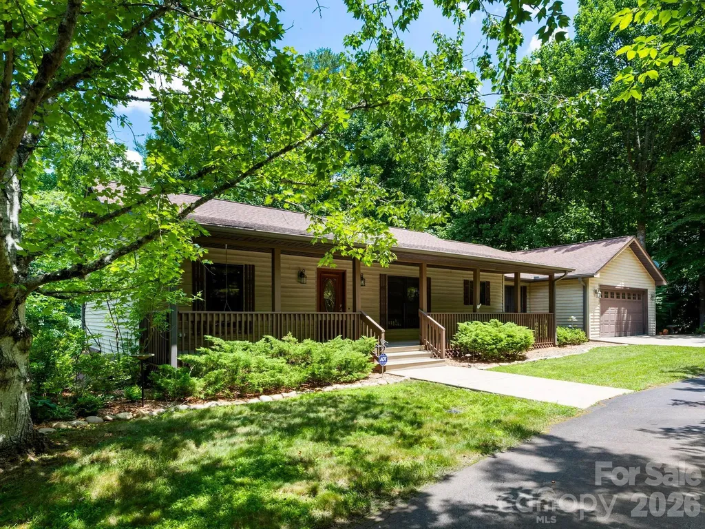 11 Robin Lane Weaverville NC 28787