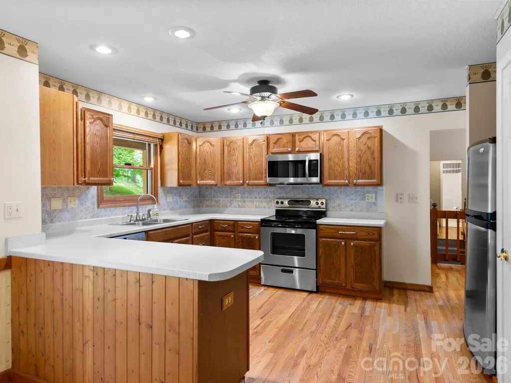 11 Robin Lane Weaverville NC 28787