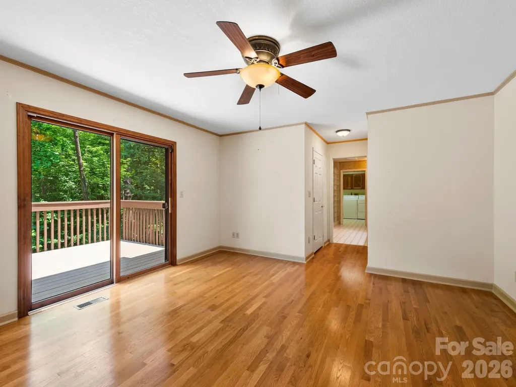 11 Robin Lane Weaverville NC 28787