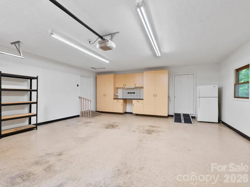 11 Robin Lane Weaverville NC 28787