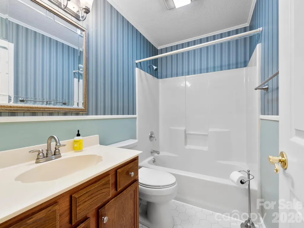 11 Robin Lane Weaverville NC 28787