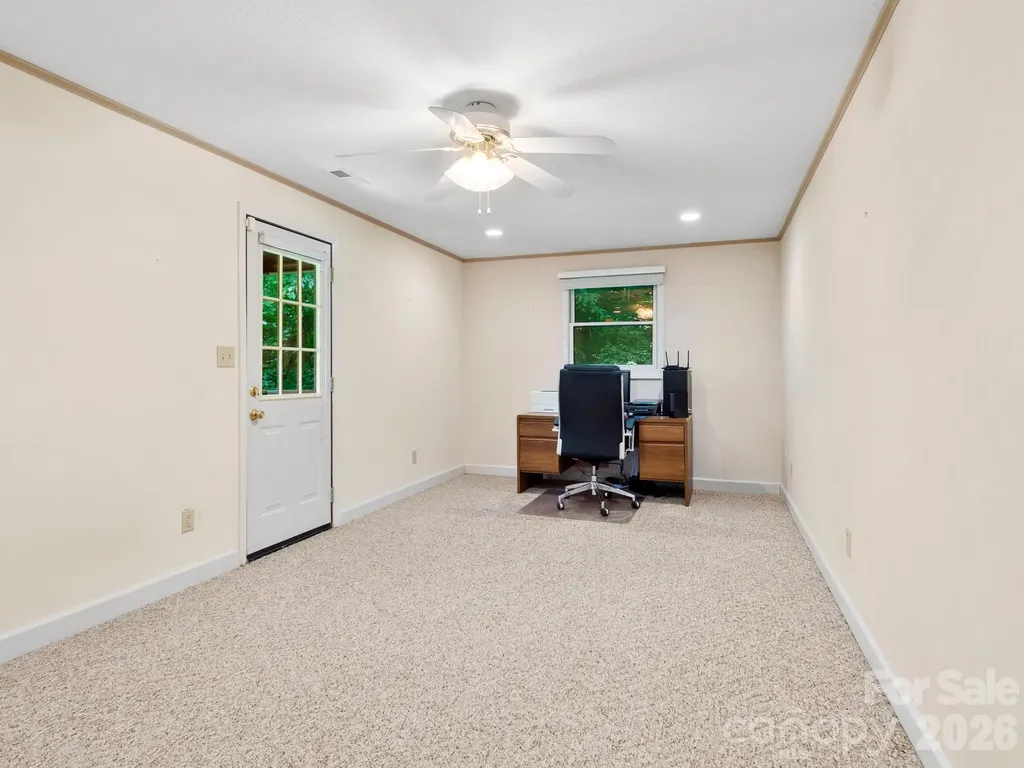 11 Robin Lane Weaverville NC 28787