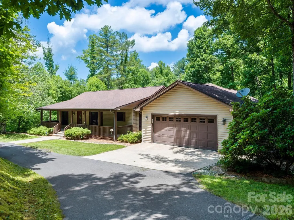 11 Robin Lane Weaverville NC 28787