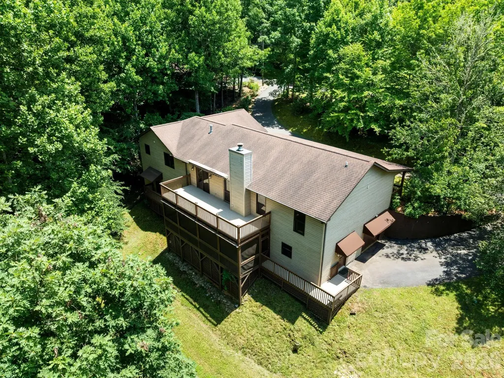 11 Robin Lane Weaverville NC 28787