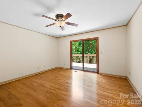 11 Robin Lane Weaverville NC 28787