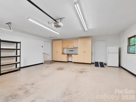 11 Robin Lane Weaverville NC 28787