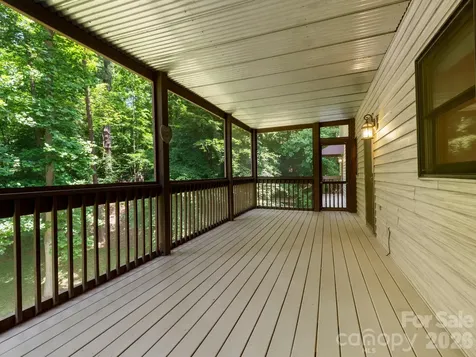 11 Robin Lane Weaverville NC 28787