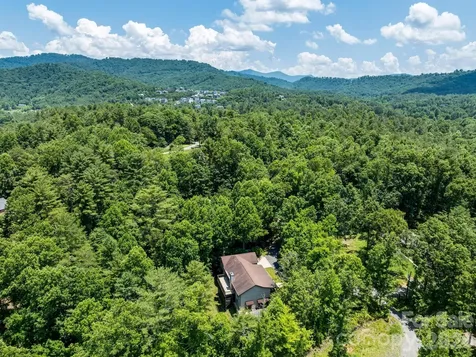 11 Robin Lane Weaverville NC 28787