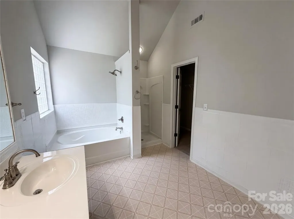 4024 Fifendrum Lane Charlotte NC 28216