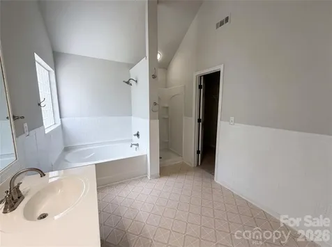 4024 Fifendrum Lane Charlotte NC 28216