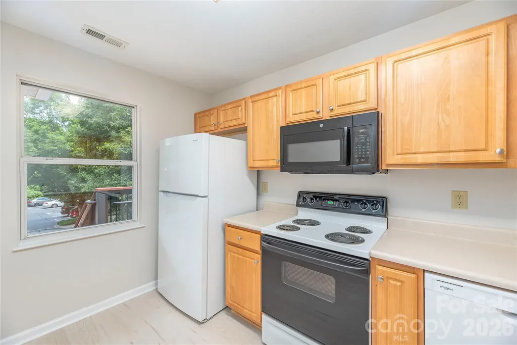 409 Carlyle Way Asheville NC 28803