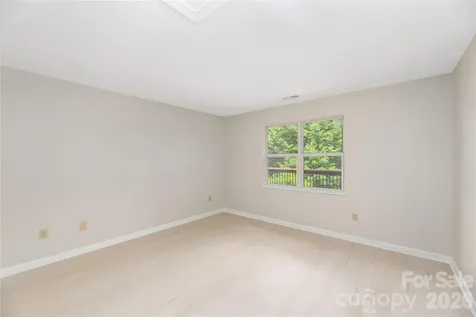409 Carlyle Way Asheville NC 28803