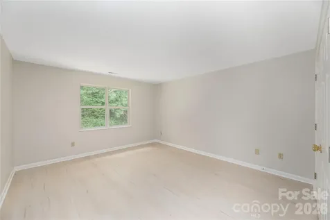 409 Carlyle Way Asheville NC 28803