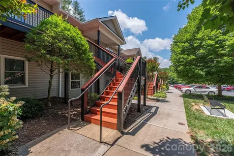 409 Carlyle Way Asheville NC 28803