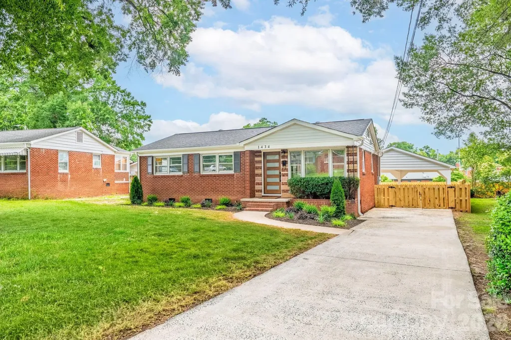 1434 Waddell Street Charlotte NC 28216