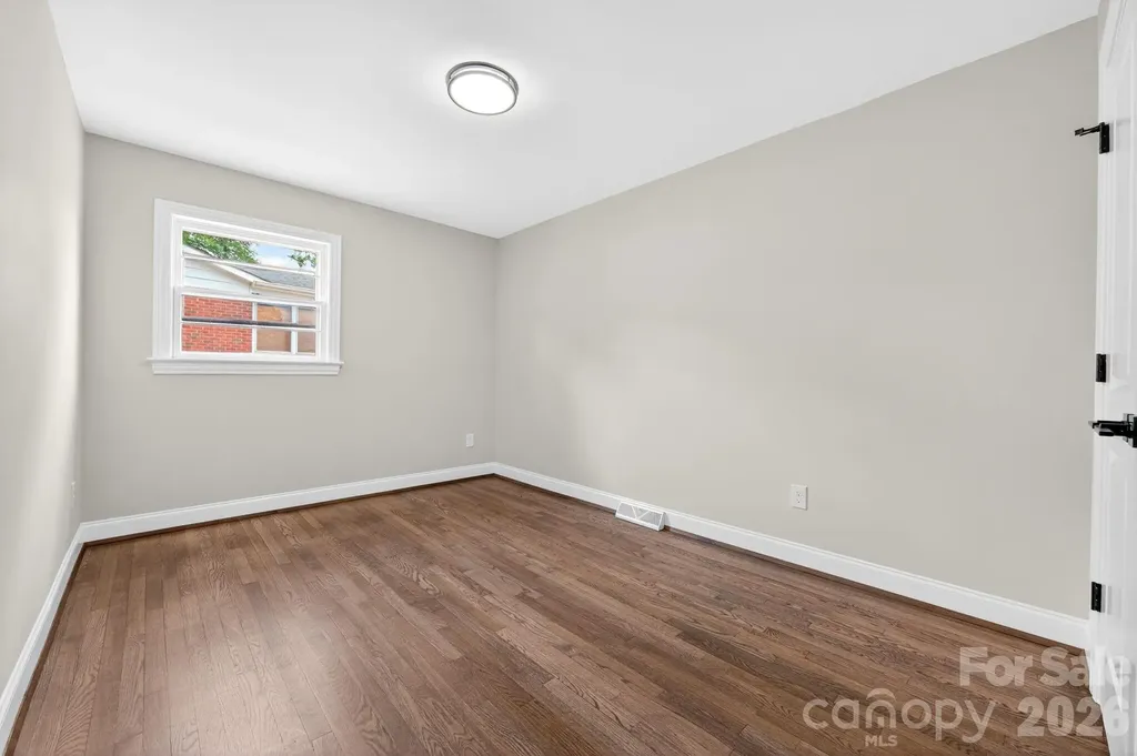 1434 Waddell Street Charlotte NC 28216