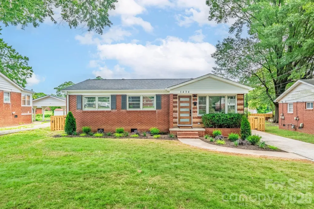 1434 Waddell Street Charlotte NC 28216