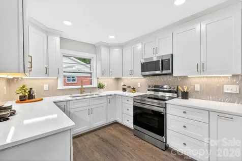 1434 Waddell Street Charlotte NC 28216