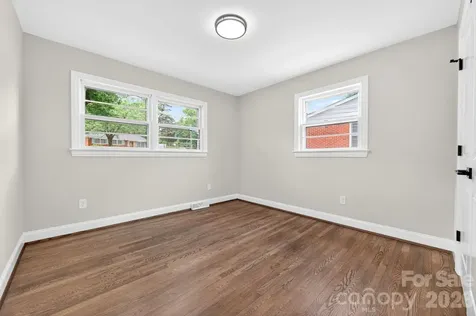 1434 Waddell Street Charlotte NC 28216