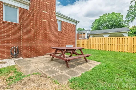 1434 Waddell Street Charlotte NC 28216