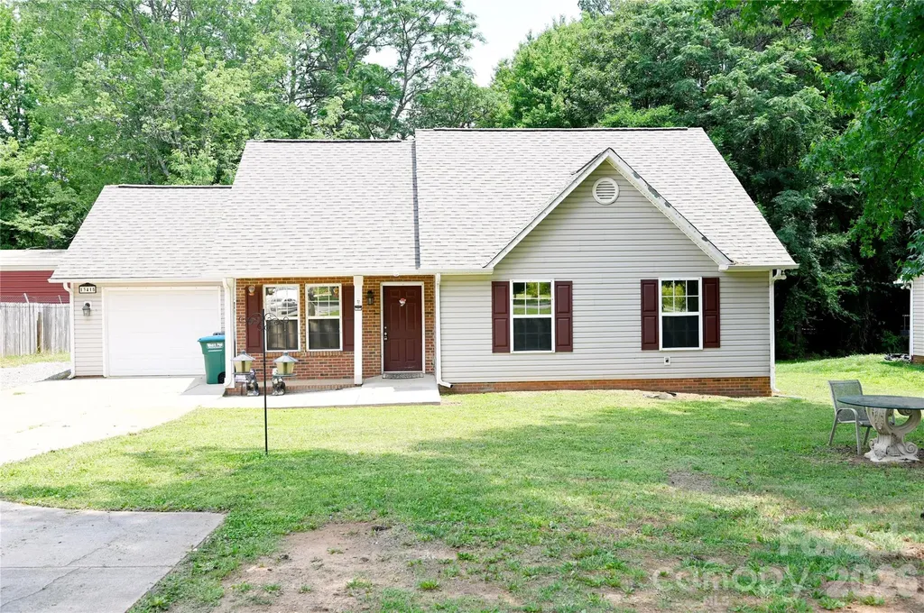 Matthews NC, 13415 Phillips Road