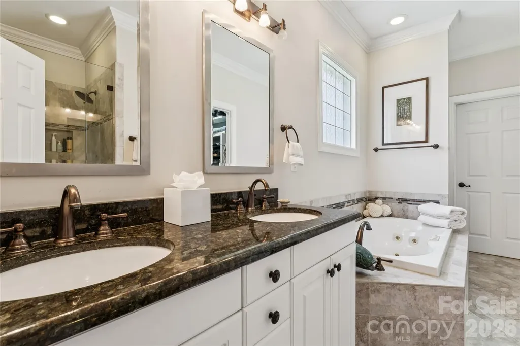 6784 Lynrose Court Charlotte NC 28226