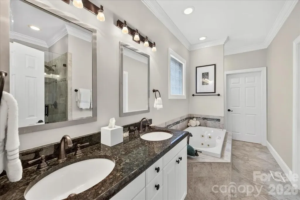 6784 Lynrose Court Charlotte NC 28226