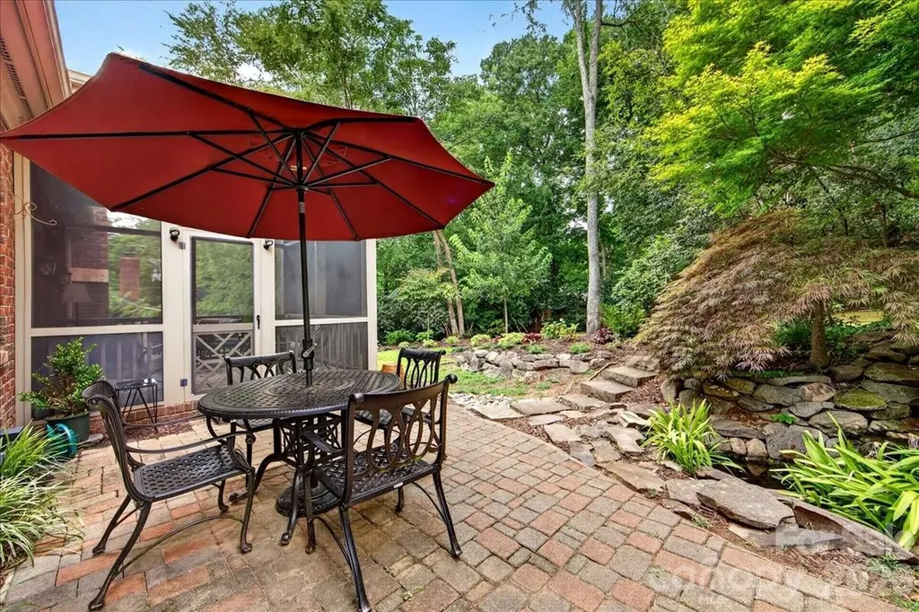 6784 Lynrose Court Charlotte NC 28226