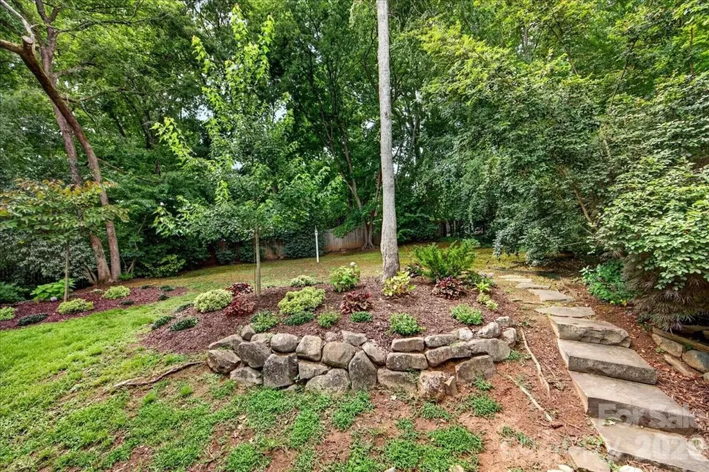 6784 Lynrose Court Charlotte NC 28226