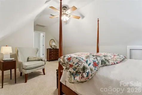 6784 Lynrose Court Charlotte NC 28226