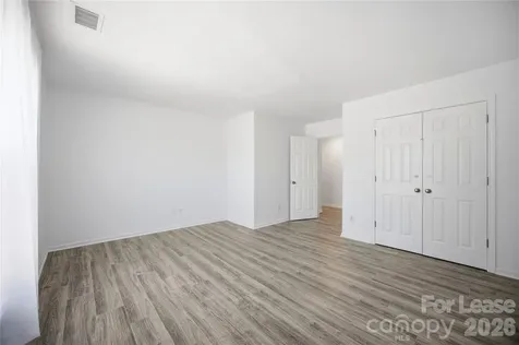 8502 Appledale Drive Charlotte NC 28262