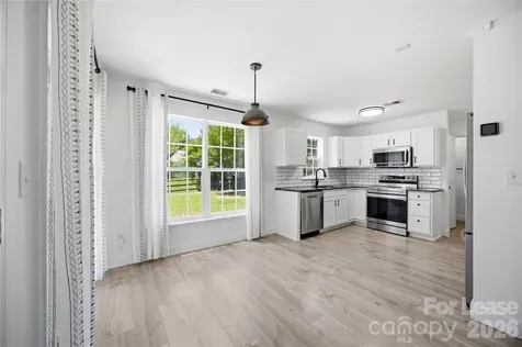 8502 Appledale Drive Charlotte NC 28262