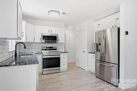 8502 Appledale Drive Charlotte NC 28262
