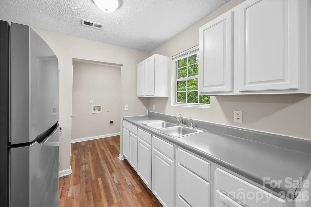 4525 Rolling Hill Drive Charlotte NC 28213
