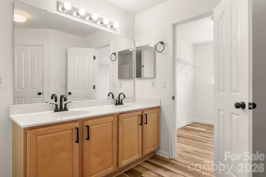 12519 Wandering Brook Drive Charlotte NC 28273