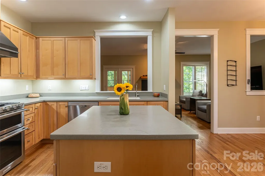 1328 Heathbrook Circle Asheville NC 28803