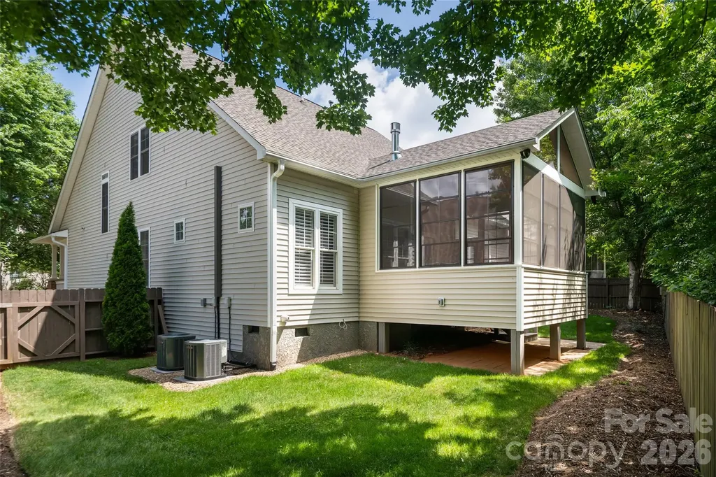 1328 Heathbrook Circle Asheville NC 28803