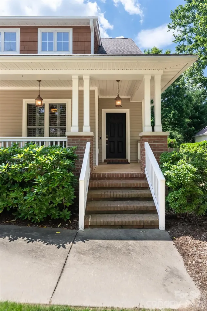 1328 Heathbrook Circle Asheville NC 28803
