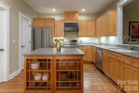 1328 Heathbrook Circle Asheville NC 28803