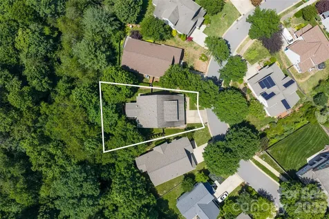 1328 Heathbrook Circle Asheville NC 28803