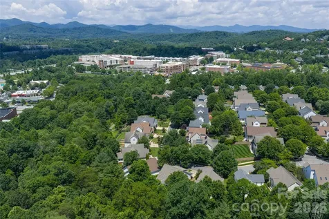 1328 Heathbrook Circle Asheville NC 28803