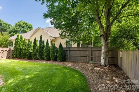 1328 Heathbrook Circle Asheville NC 28803