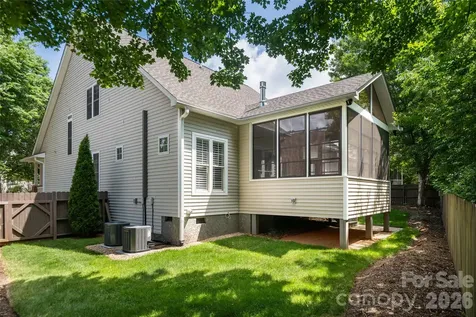 1328 Heathbrook Circle Asheville NC 28803
