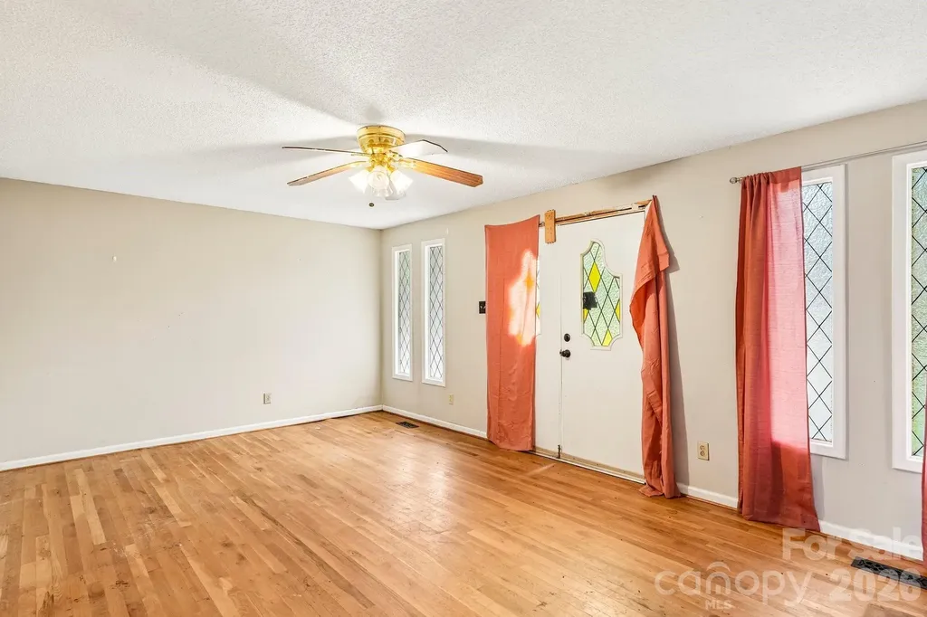 2130 23rd Street Place NE Hickory NC 28601