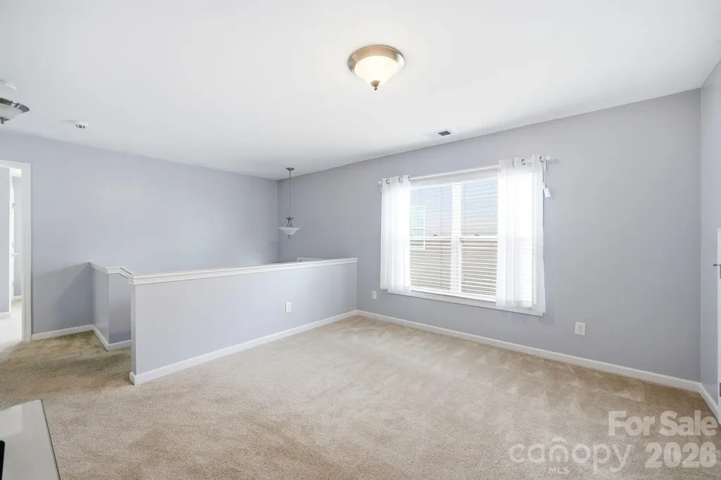 423 Knothole Lane Charlotte NC 28214